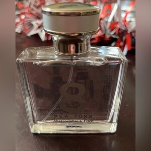 Abercrombie & Fitch 8 New York Eau de Parfum - Purple and Gray